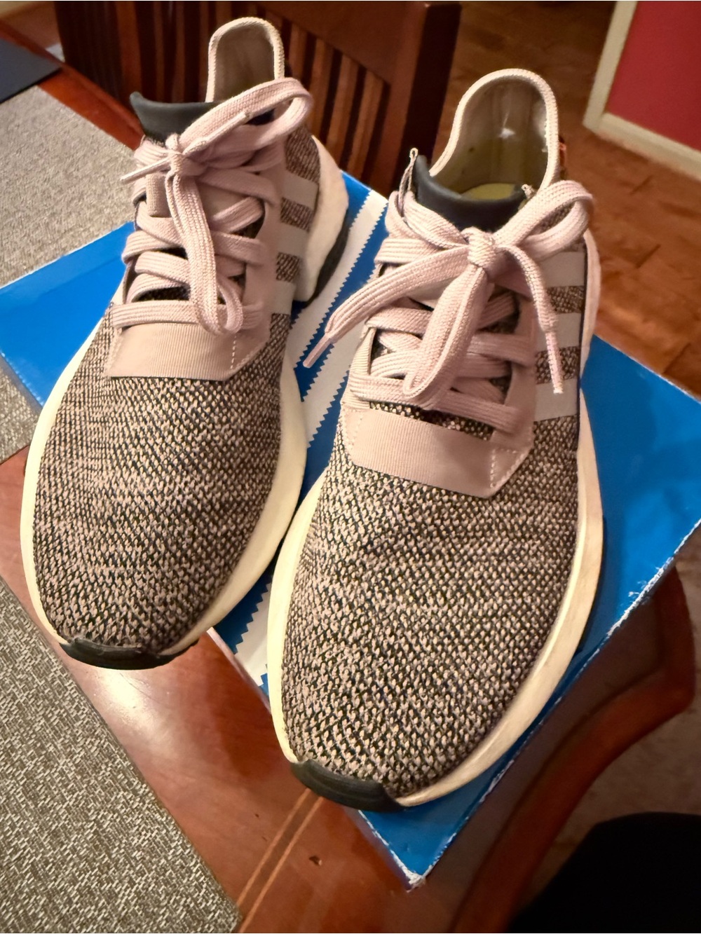 Adidas Sneakers - Blush